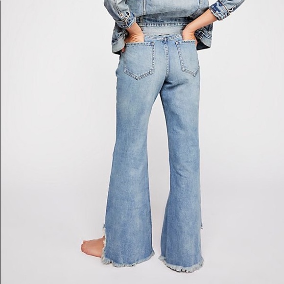 Free People Light Wash flare jeans size 25 - Picture 2 of 8